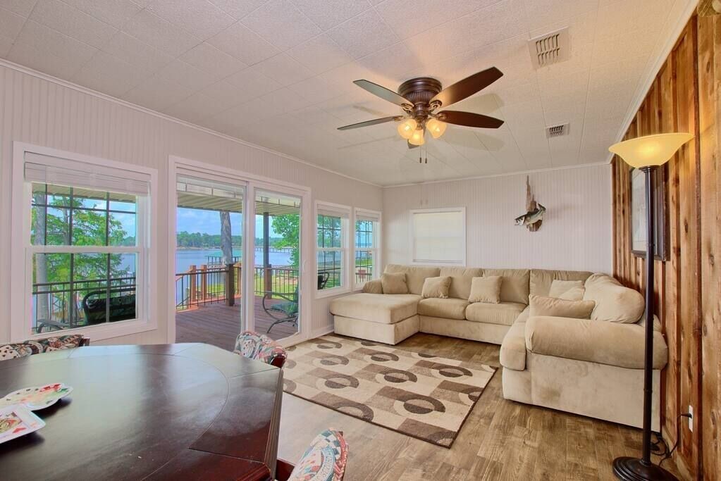 Photo of Livingroom in Milam