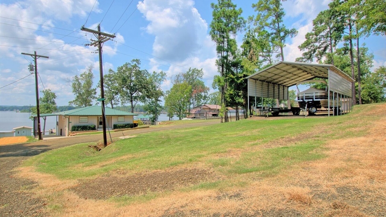 Photo of Outdoor in Milam