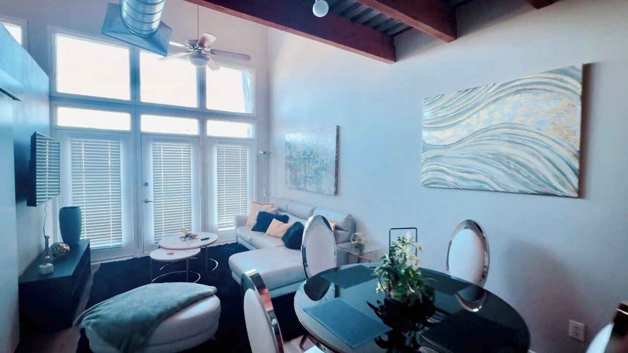 Photo of Livingroom in Downtown Fort Worth