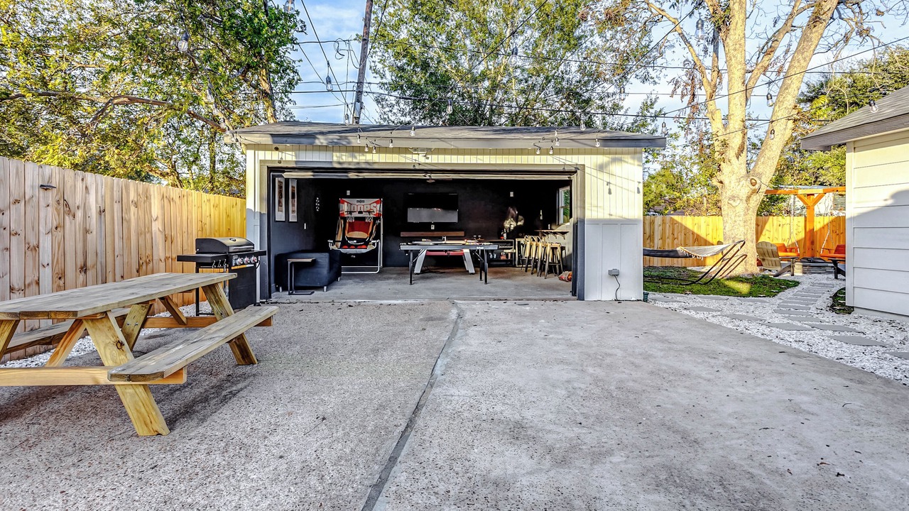 Photo of Outdoor in Foster Place