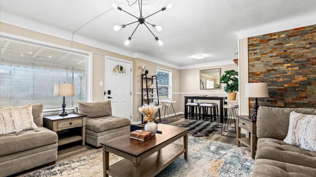 Photo of Livingroom in Dearborn