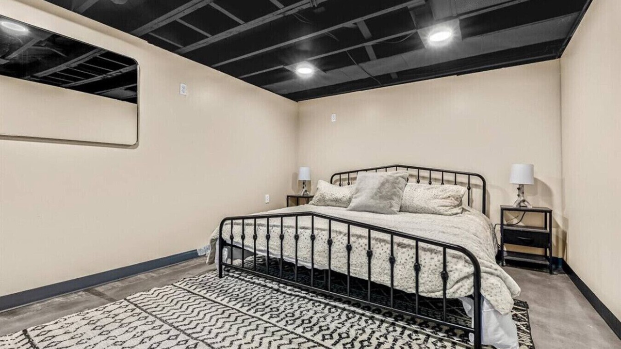 Photo of Bedroom in Dearborn