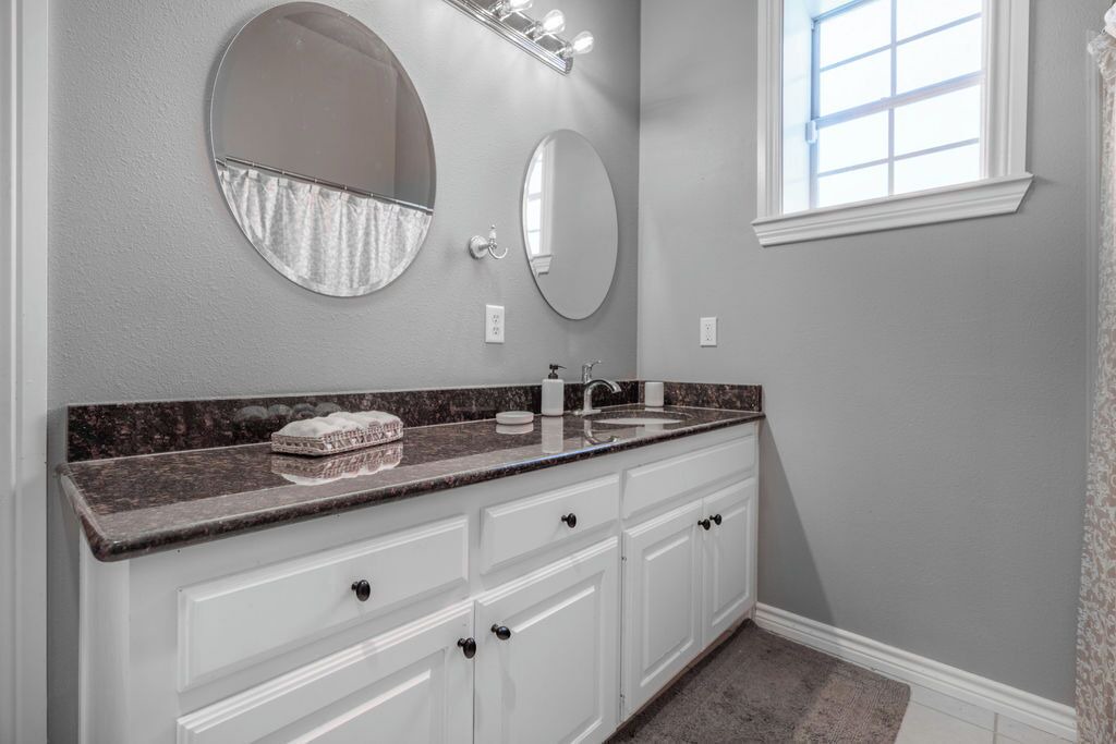 Photo of Bathroom in Calera