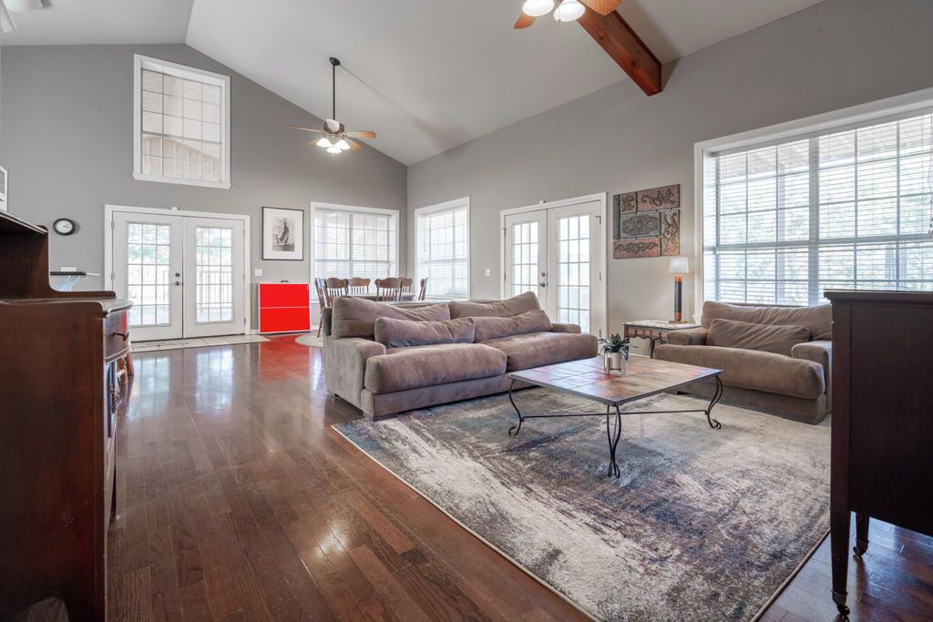 Photo of Livingroom in Calera