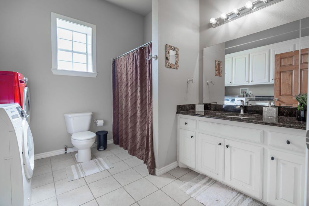 Photo of Bathroom in Calera