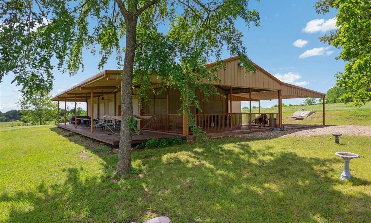 Photo of Outdoor in Calera