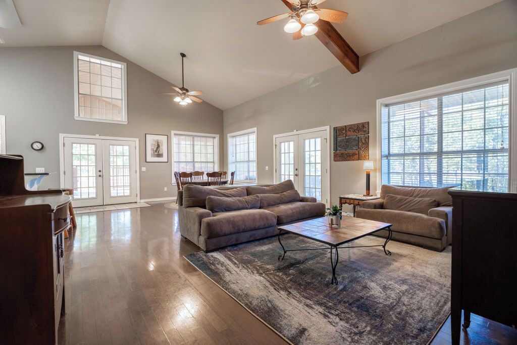 Photo of Livingroom in Calera