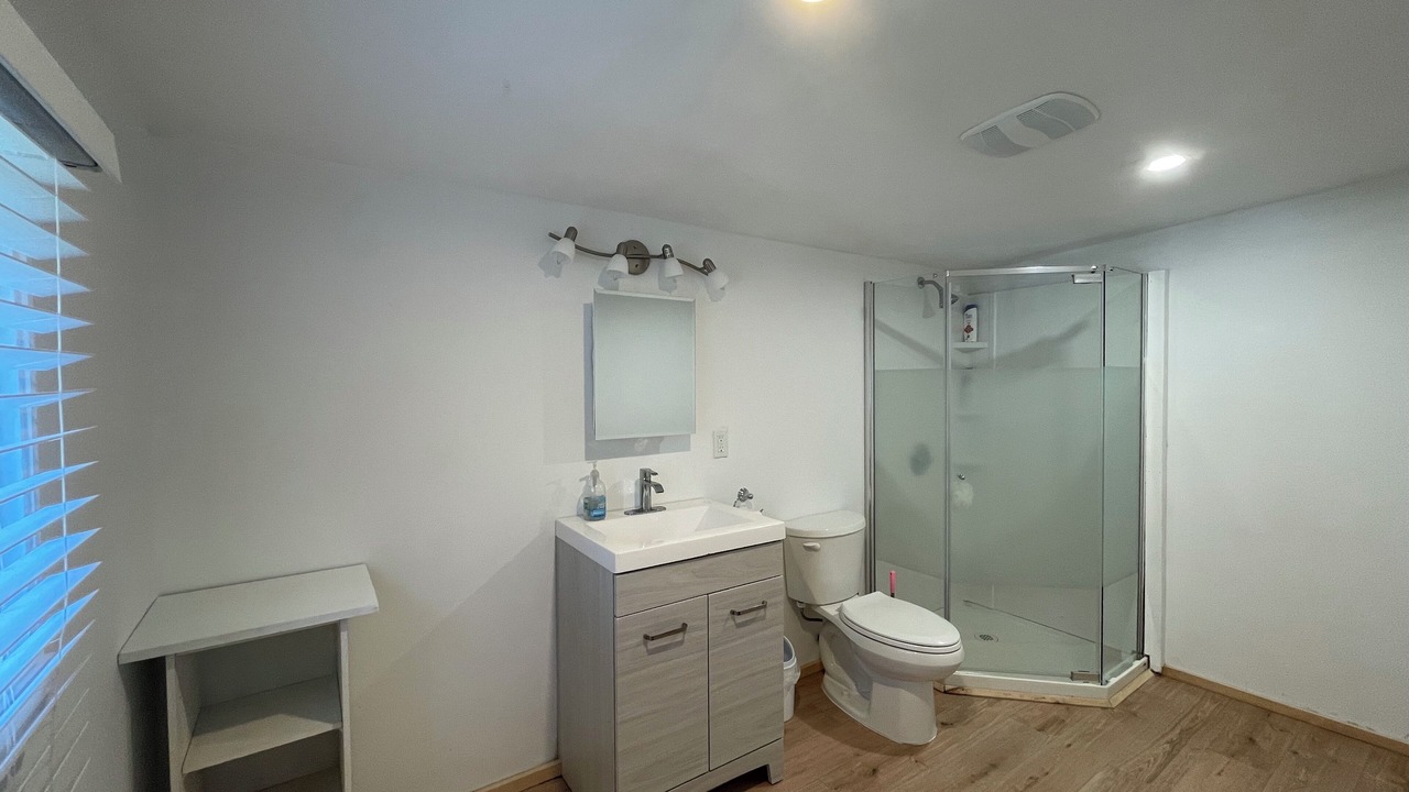 Photo of Bathroom in Colpoys Bay