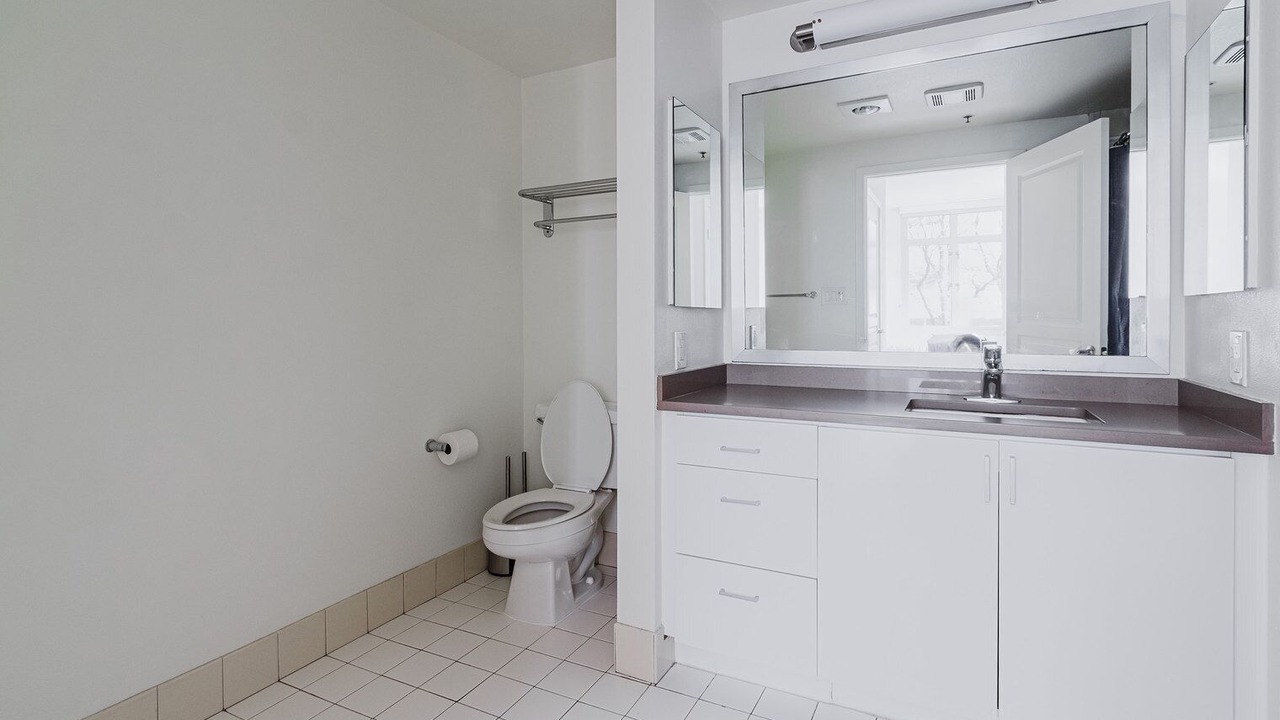 Photo of Bathroom in Mountain View