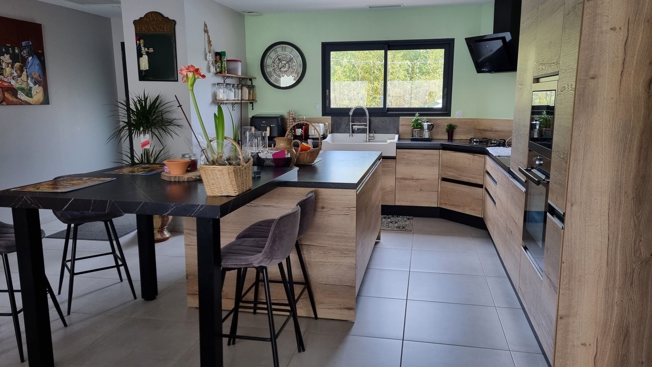 Photo of Kitchen in Peret