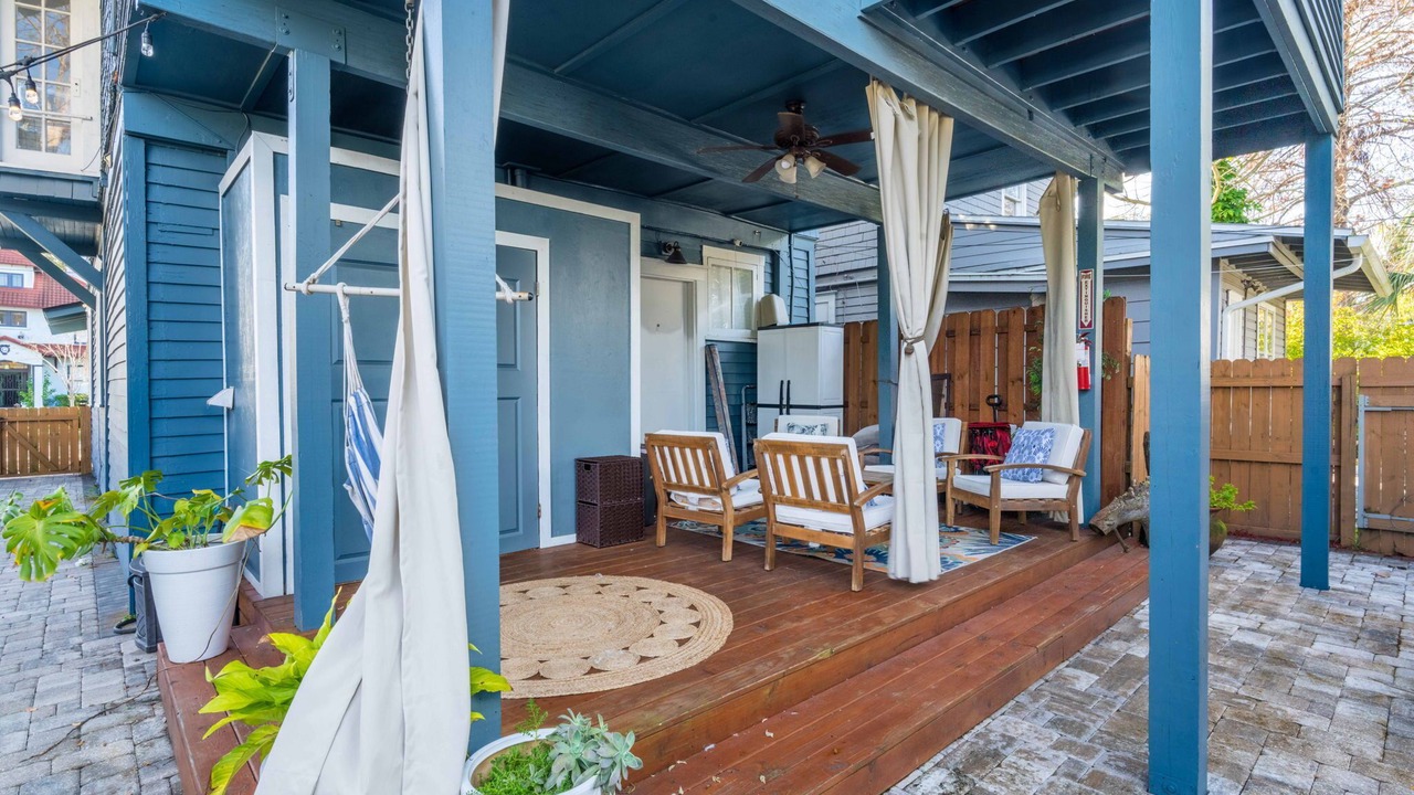 Photo of Patio Balcony in Riverside