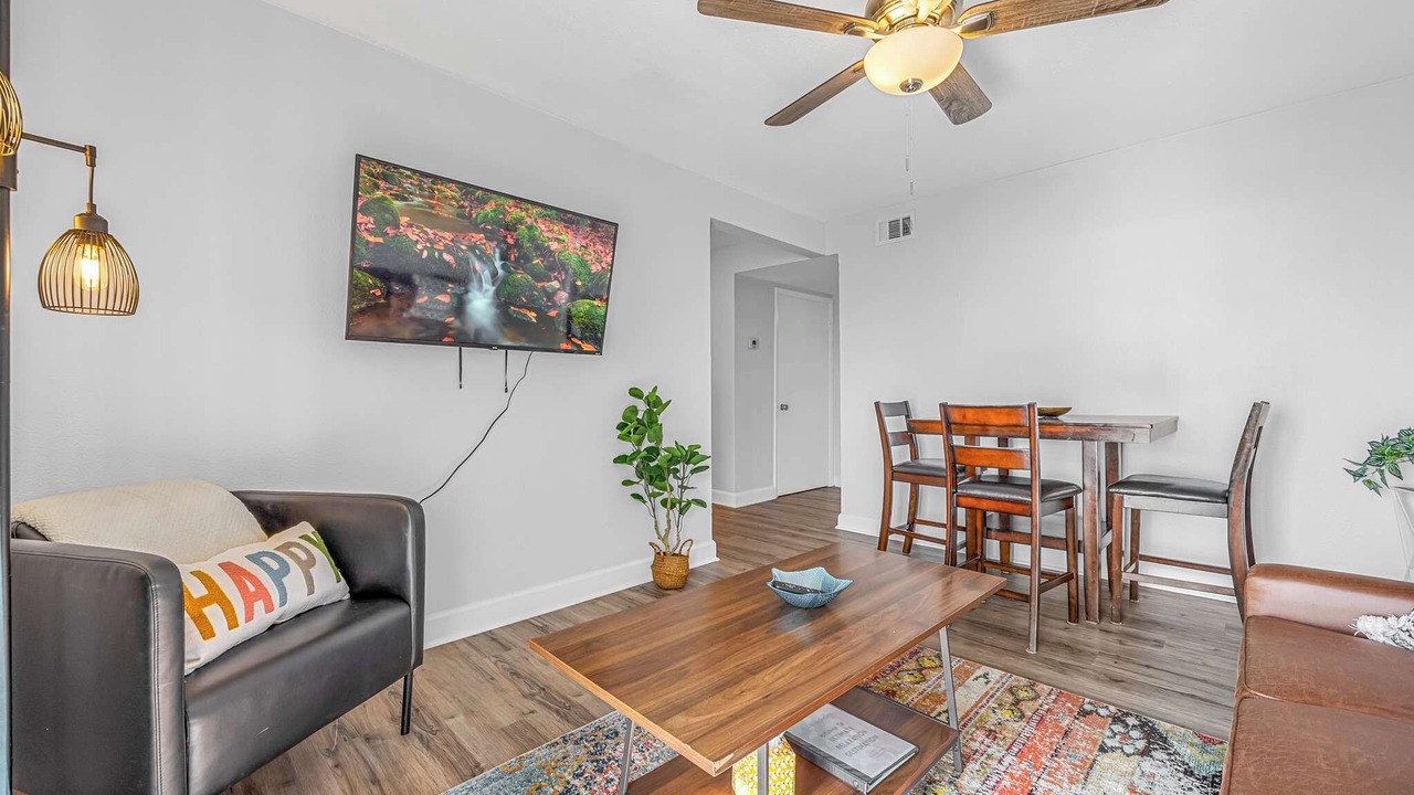 Photo of Livingroom in Orlando Beach