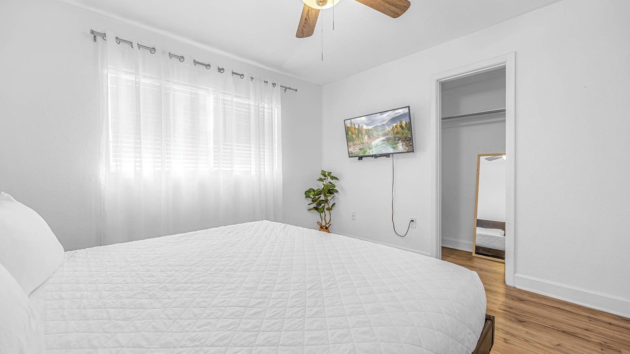 Photo of Bedroom in Orlando Beach