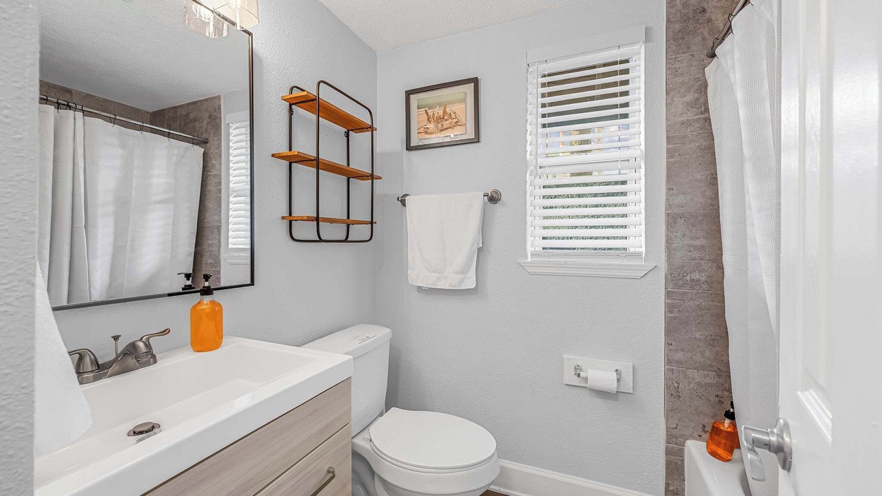 Photo of Bathroom in Orlando Beach
