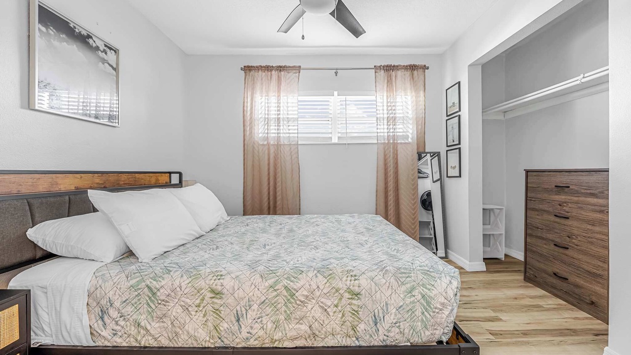 Photo of Bedroom in Orlando Beach