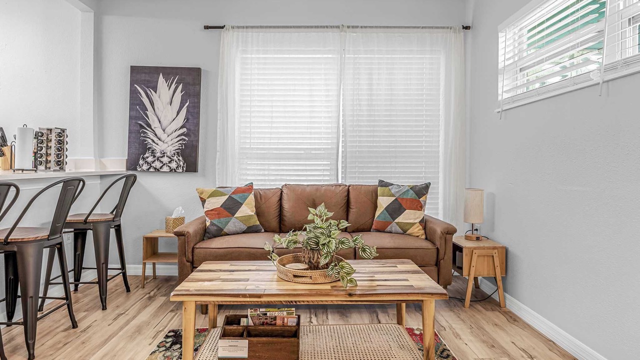 Photo of Livingroom in Orlando Beach