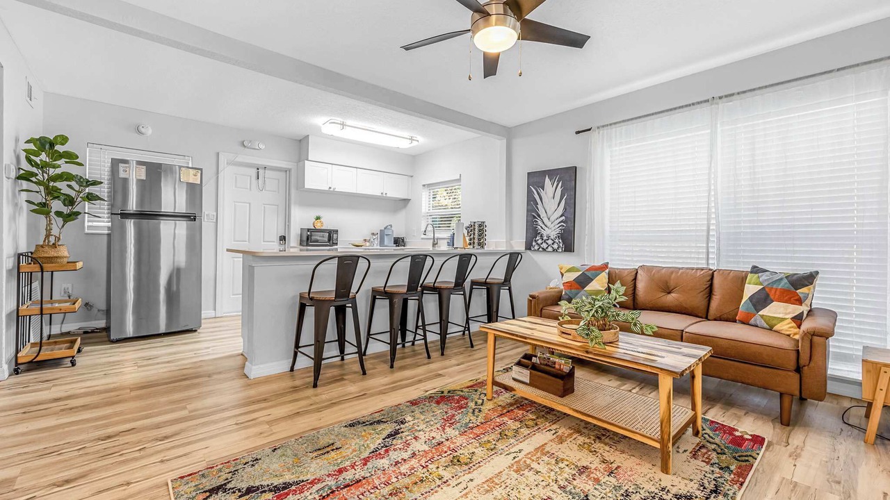 Photo of Livingroom in Orlando Beach