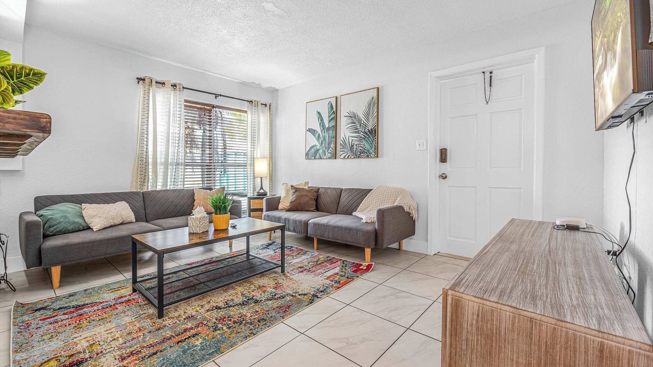 Photo of Livingroom in Orlando Beach