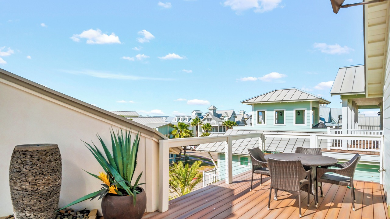 Photo of Patio Balcony in Cinnamon Shore