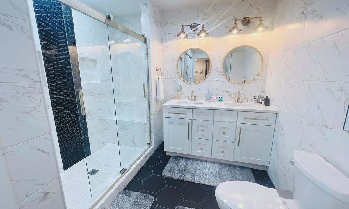 Photo of Bathroom in Onion Creek Meadows