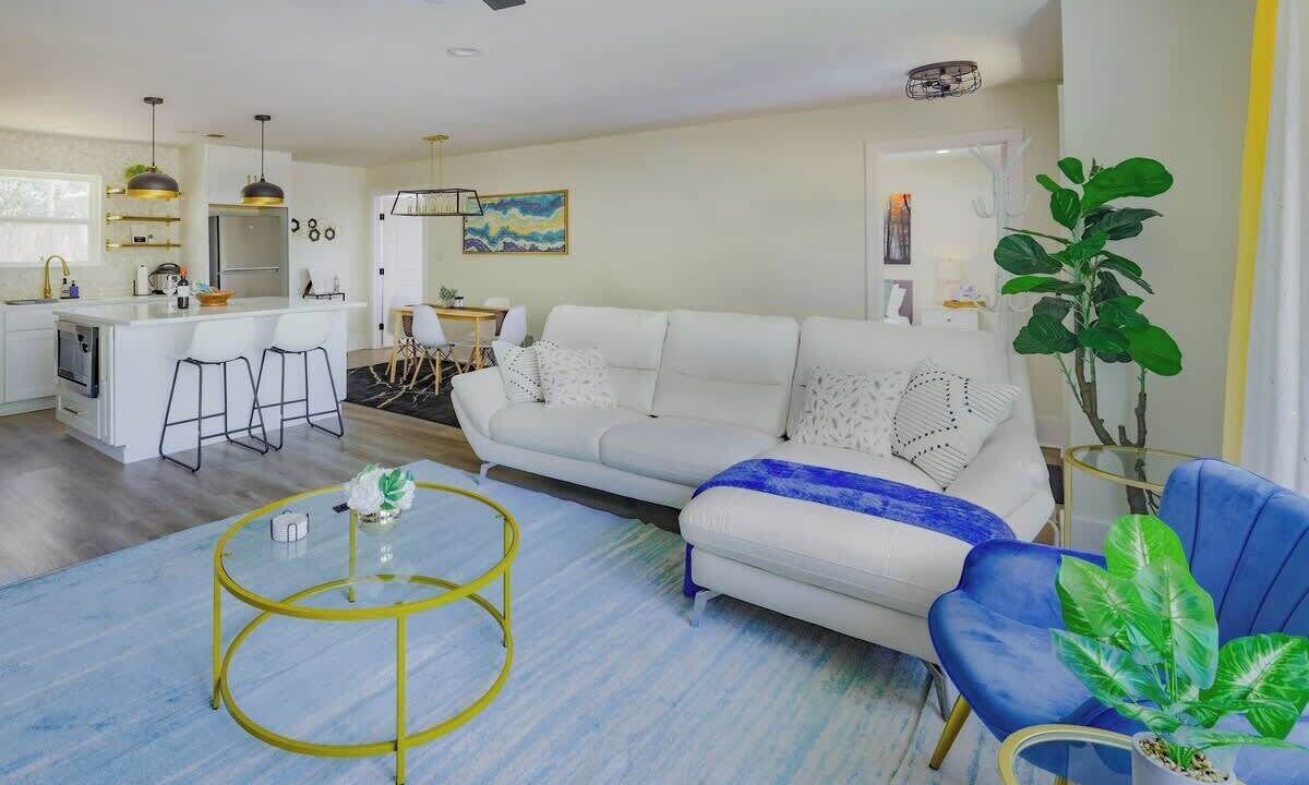 Photo of Livingroom in Onion Creek Meadows