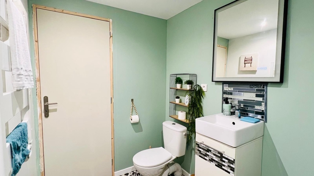 Photo of Bathroom in Calais Frethun