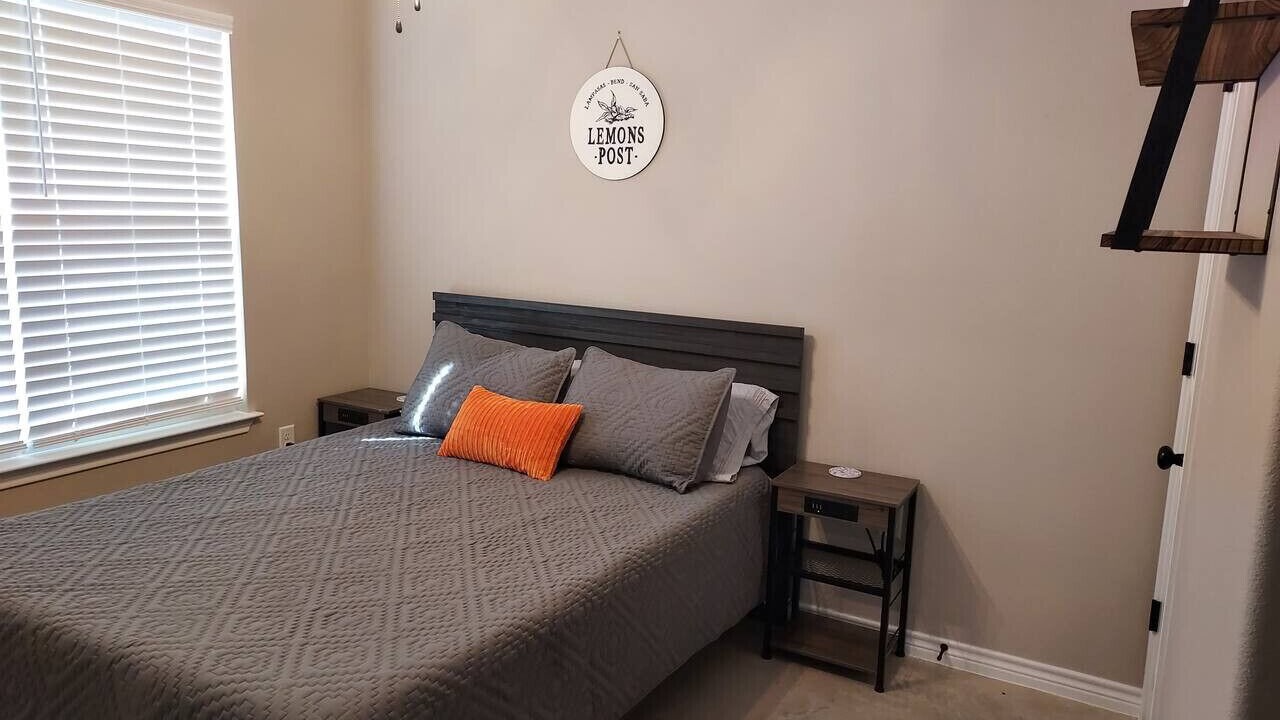 Photo of Bedroom in Lometa