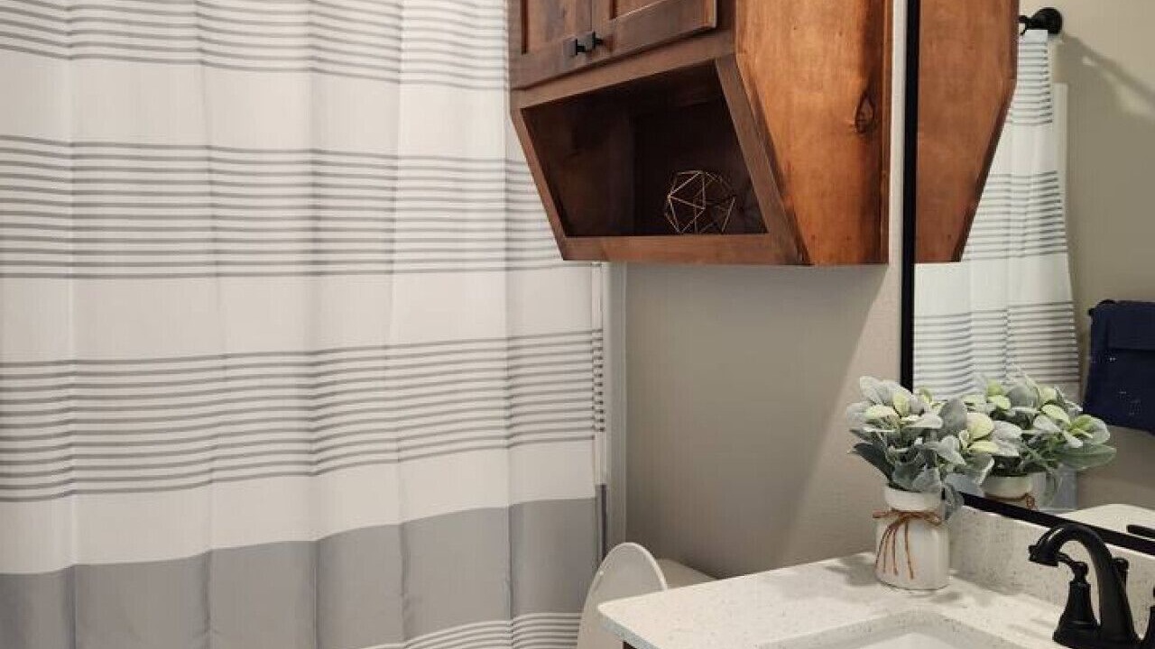 Photo of Bathroom in Lometa