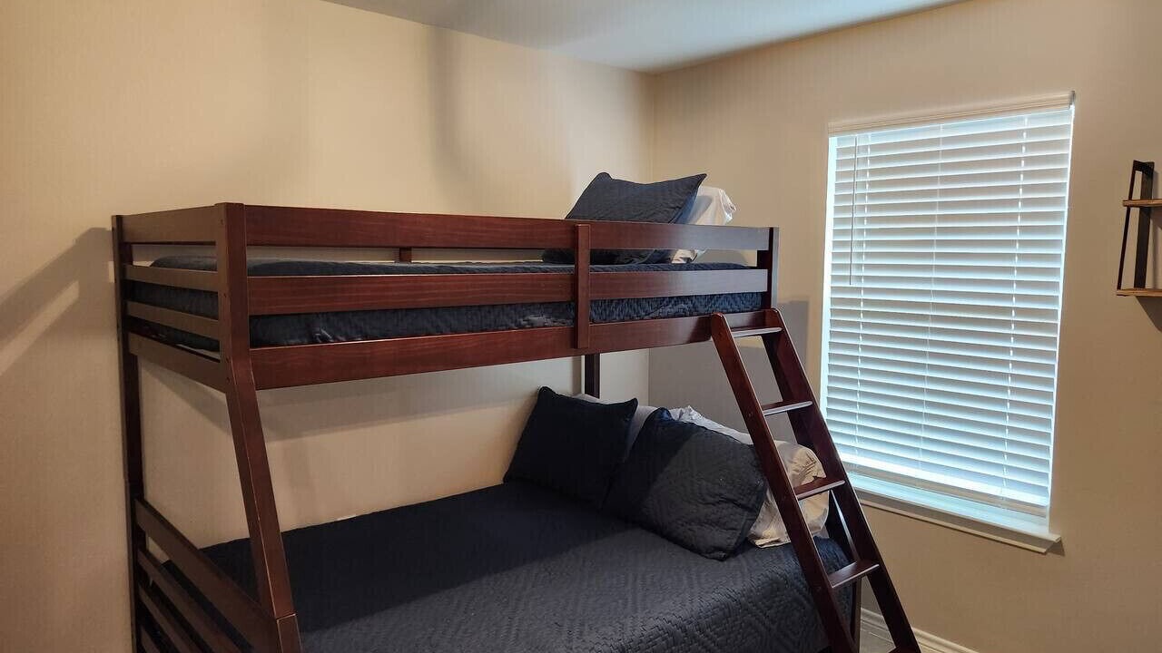 Photo of Bedroom in Lometa
