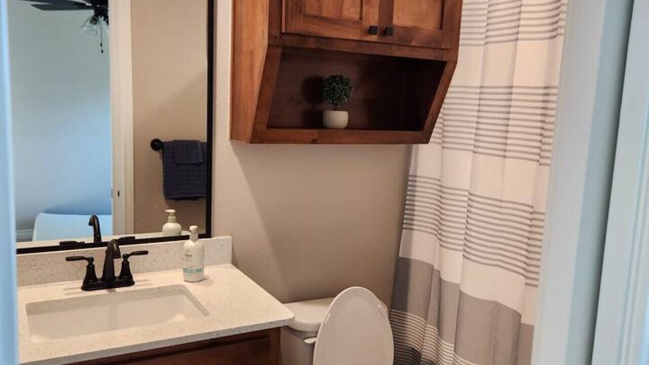 Photo of Bathroom in Lometa