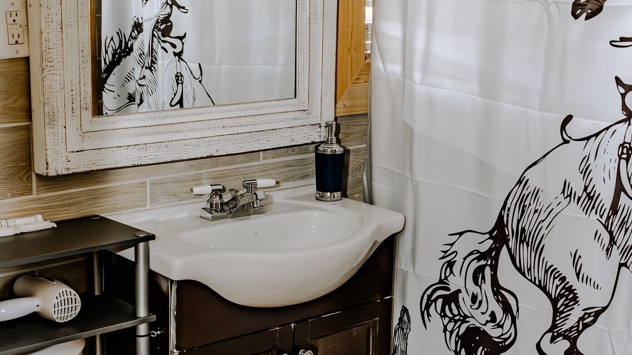 Photo of Bathroom in Alpine