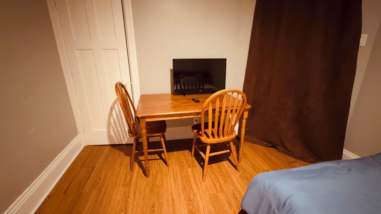 Photo of Bedroom in Central Hamilton