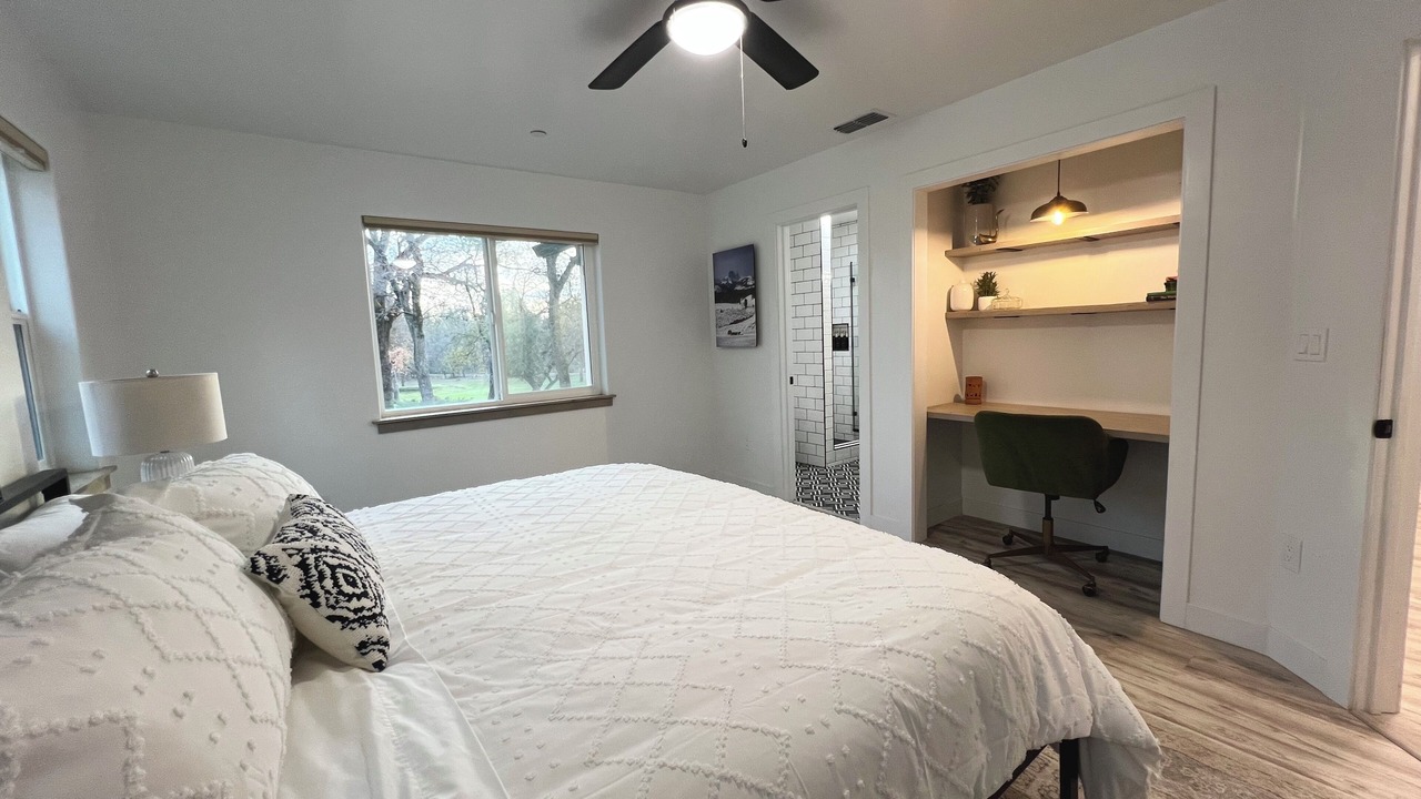 Photo of Bedroom in Apple Hill