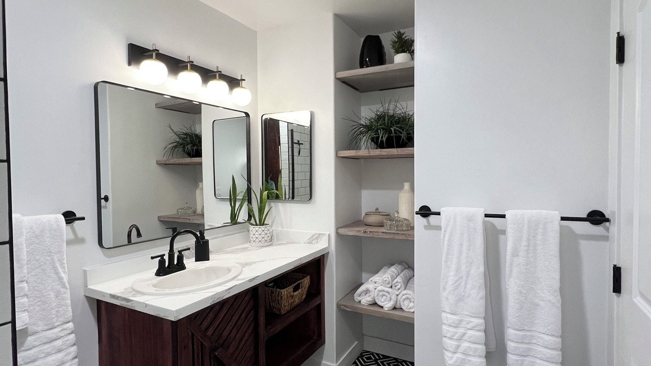 Photo of Bathroom in Apple Hill