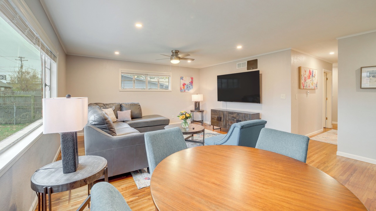Photo of Livingroom in Tulsa