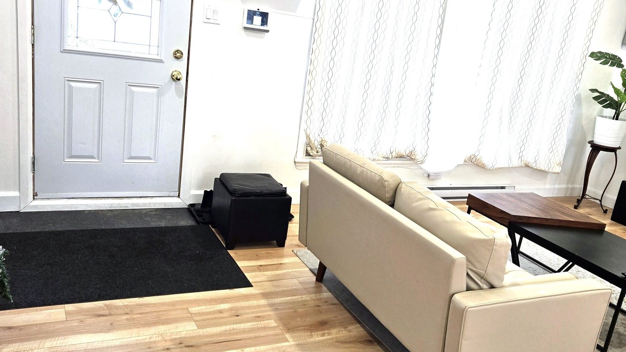 Photo of Livingroom in Sainte-Foy-Sillery-Cap-Rouge