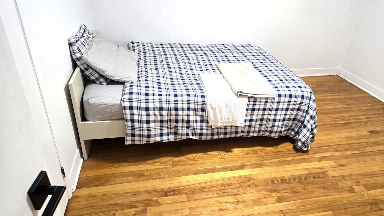Photo of Bedroom in Sainte-Foy-Sillery-Cap-Rouge