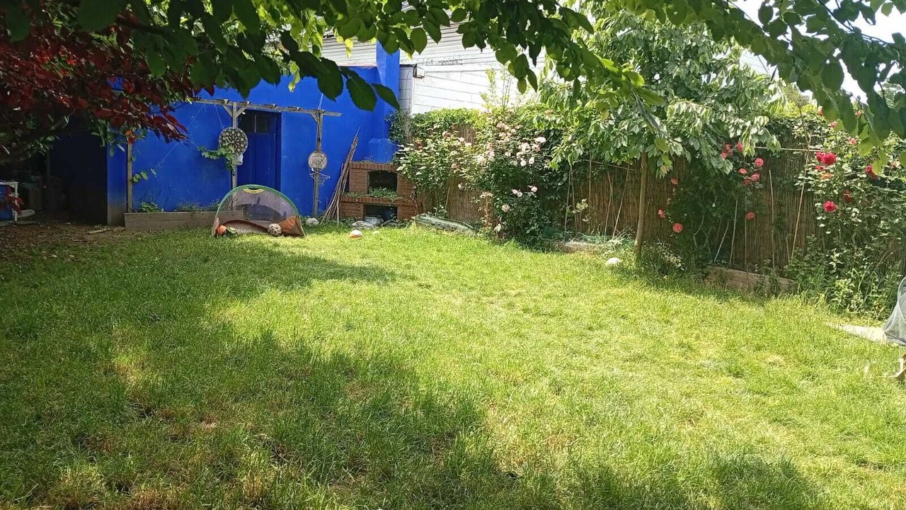 Photo of Outdoor in Pin Sec