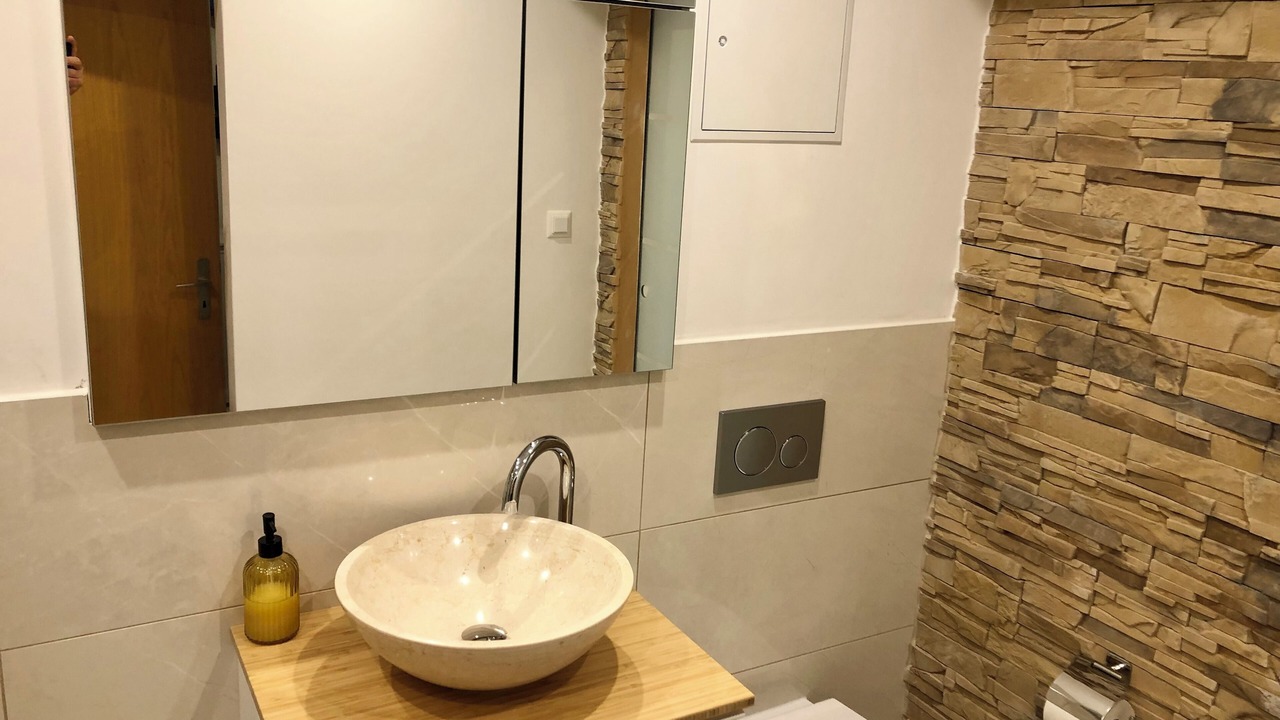 Photo of Bathroom in Jona