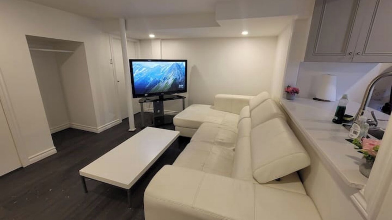 Photo of Livingroom in Ajax