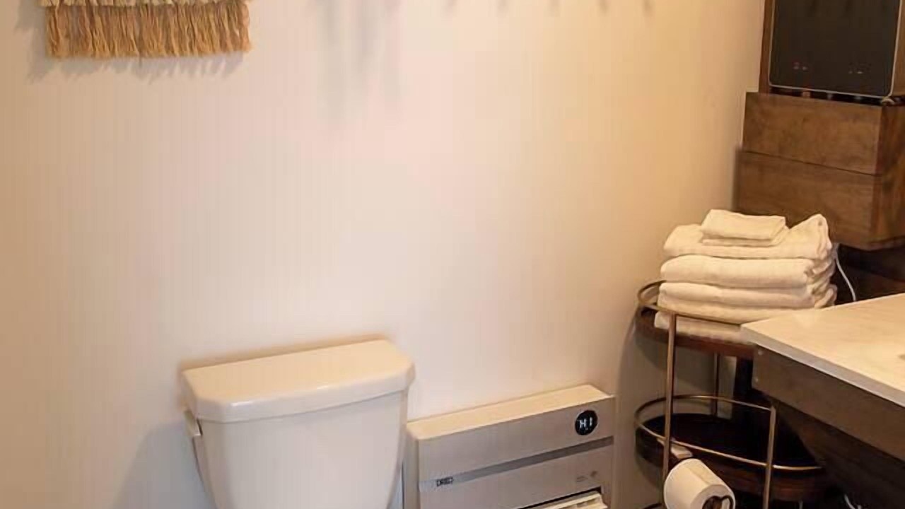 Photo of Bathroom in Edray