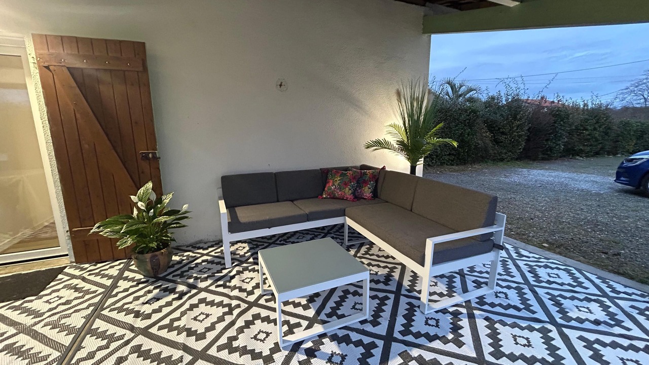 Photo of Patio Balcony in Seyresse