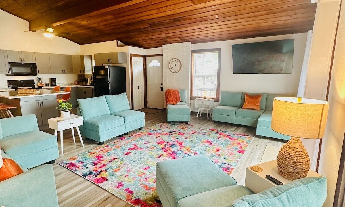 Photo of Livingroom in Sunrise Beach
