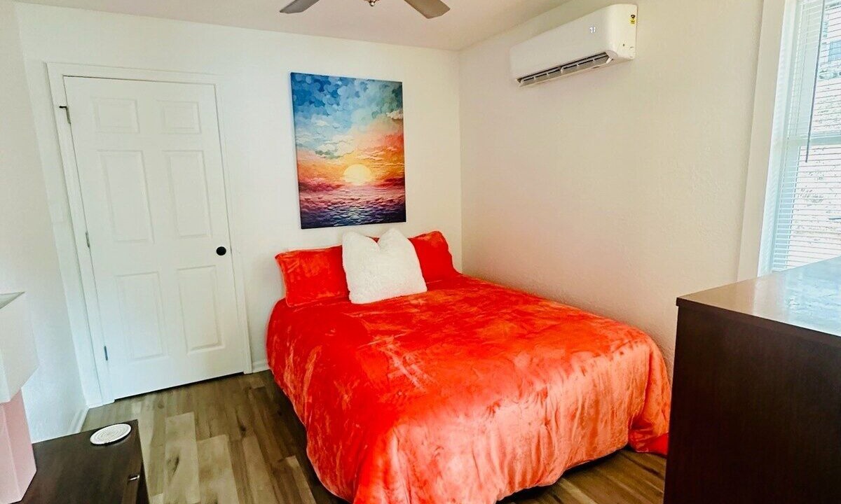 Photo of Bedroom in Sunrise Beach