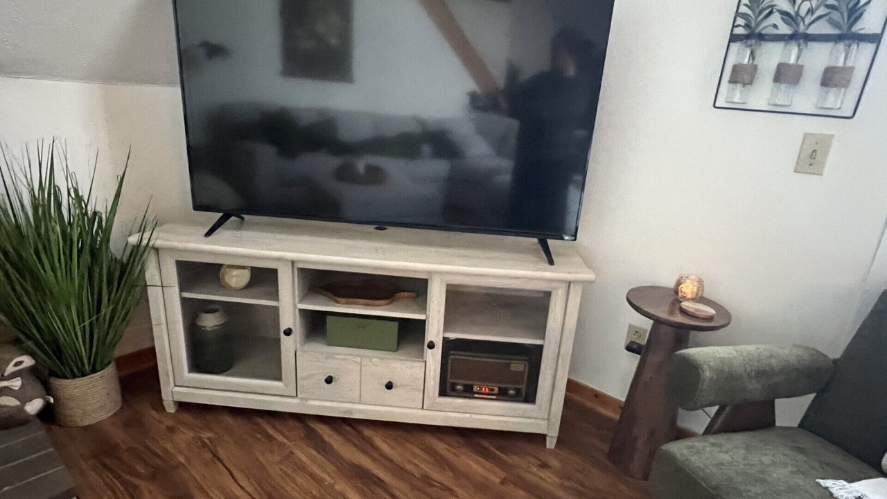 Photo of Livingroom in Cub Run