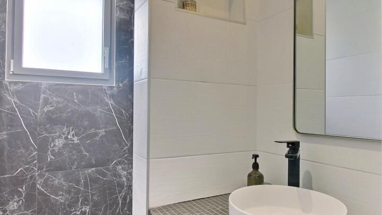 Photo of Bathroom in Plouharnel