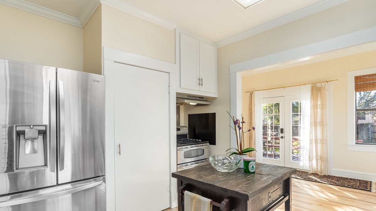 Photo of Kitchen in Fairfield Historic District