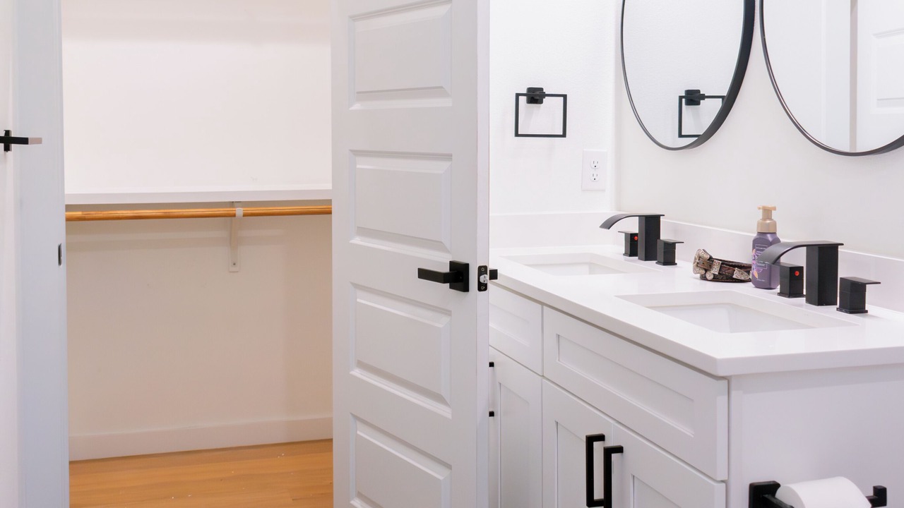 Photo of Bathroom in Lockhart
