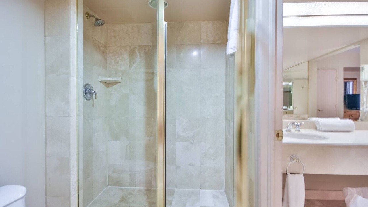 Photo of Bathroom in Oro-Medonte