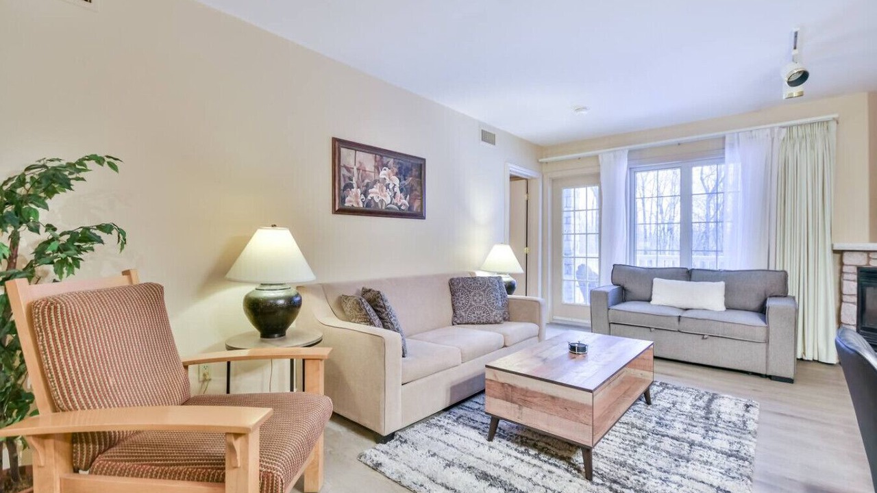 Photo of Livingroom in Oro-Medonte